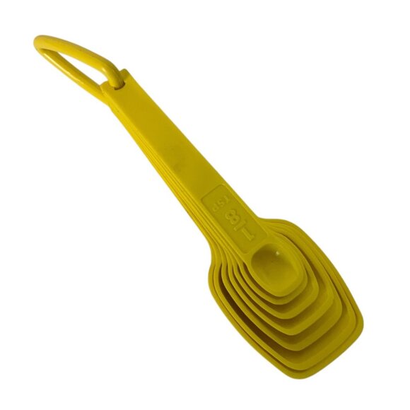 Vintage Tupperware Nesting Measuring Spoons Set Of 7 Plus D Ring Yellow Plastic - Picture 3 of 5